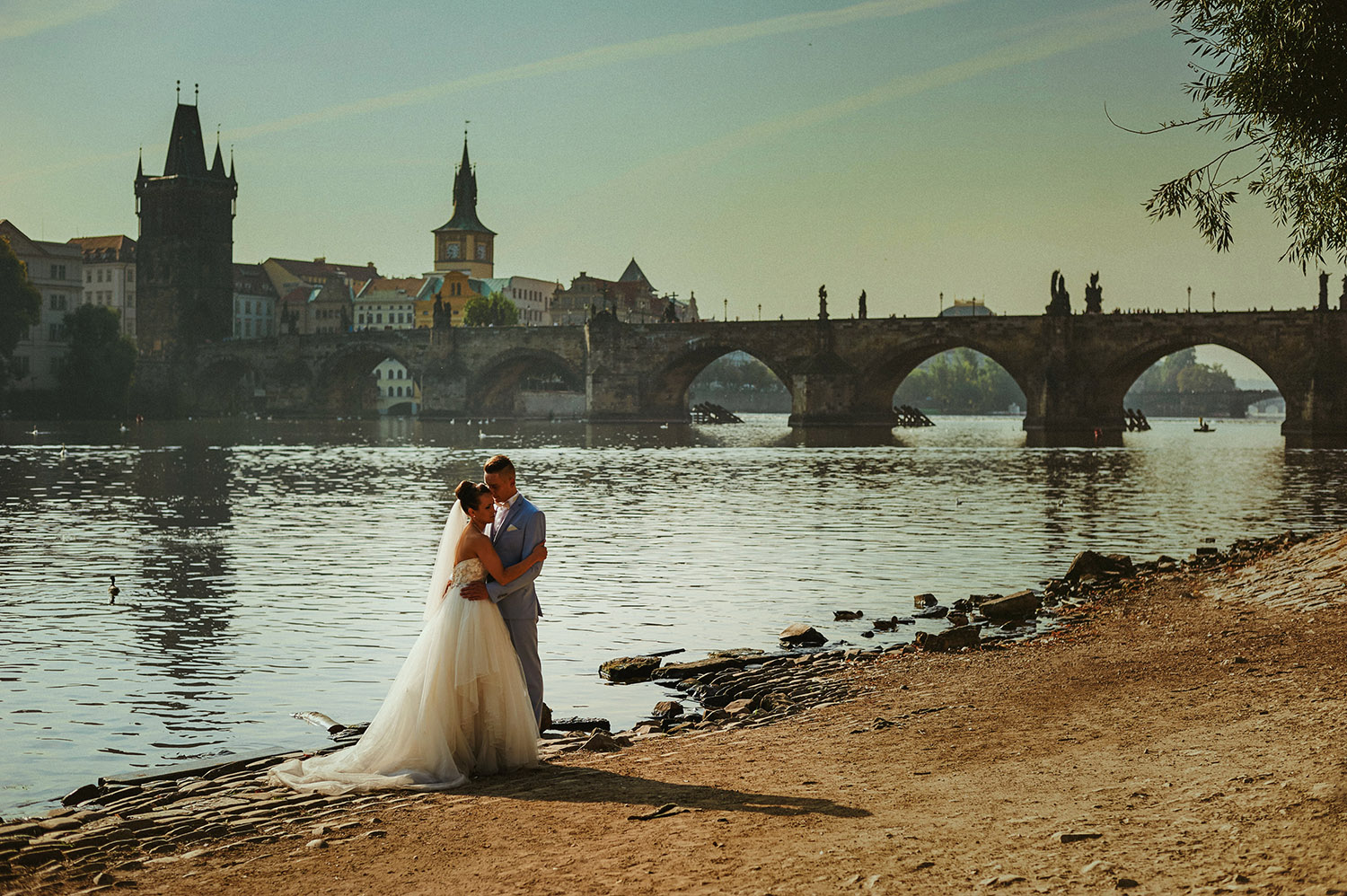 Most Karola w Czeskiej Pradze,Praga sesja ślubna, plener w Pradze, Konopka Tomasz ,fotografia ślubna Śląsk, fotograf Kraków